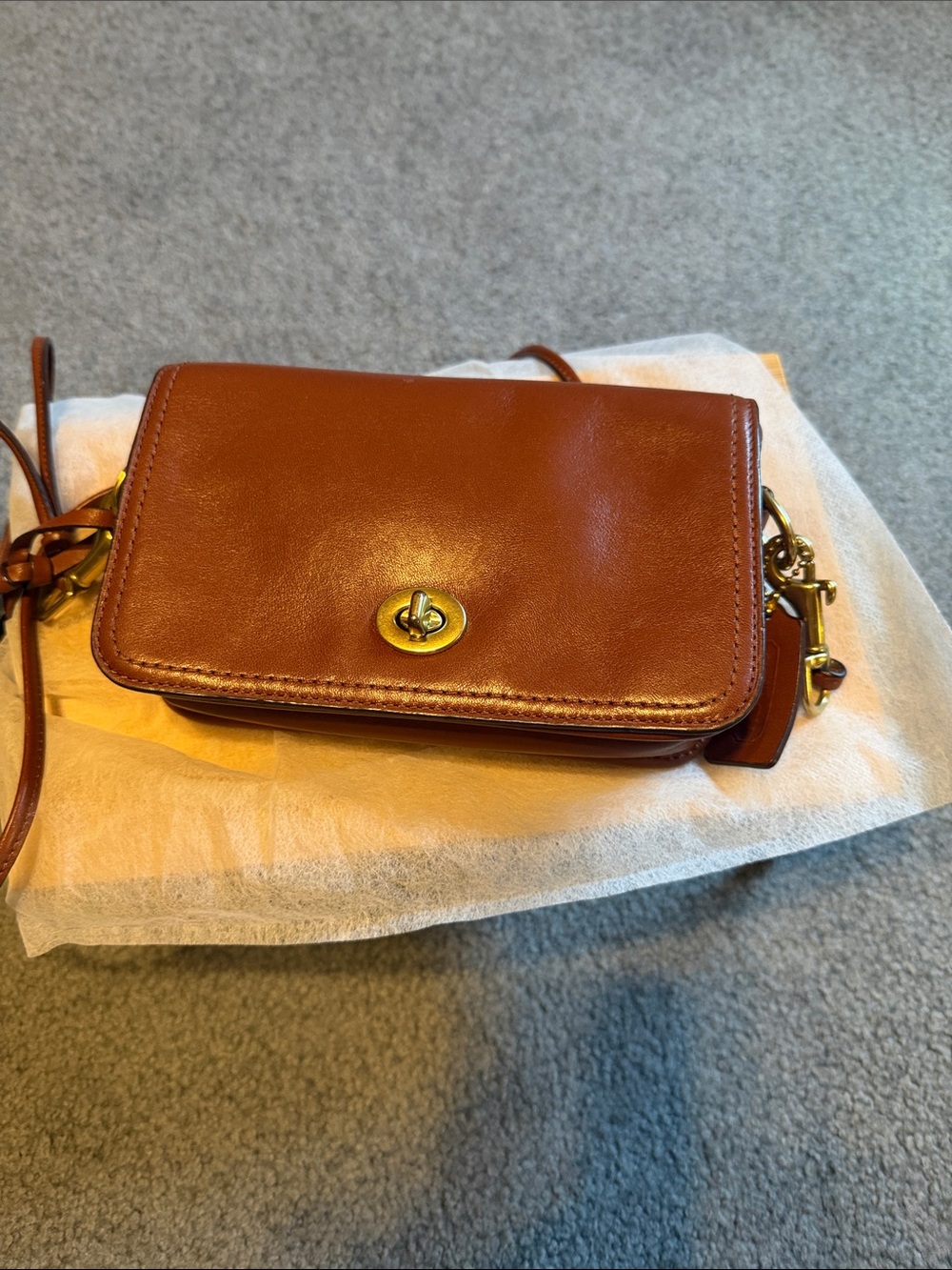 Elegant Brown Leather Coach vintage Crossbody Bag 19914 - Picture 6 of 10